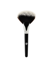 W7 Fluffy Fan Brush