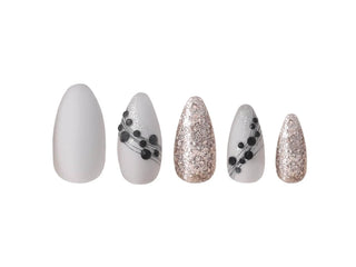 W7 Glamorous Nails - Tinsel Town - Stellaz.se